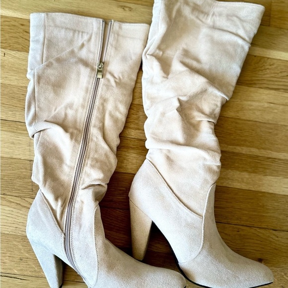 💫🍂Beige Suede High Heel Slouch Boots – Chic Pointed Toe Zip Up Fall Style.🍂💫 - Picture 7 of 7